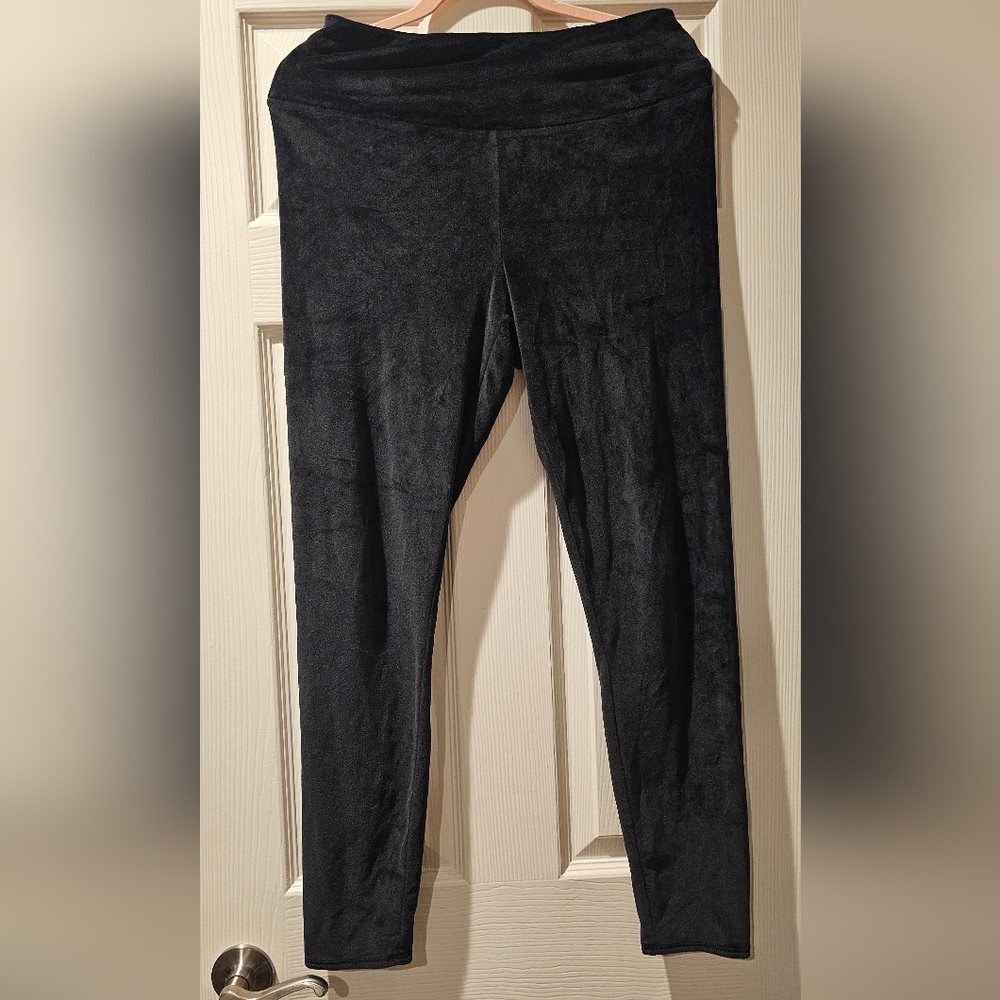 32° Black Velvet Leggings